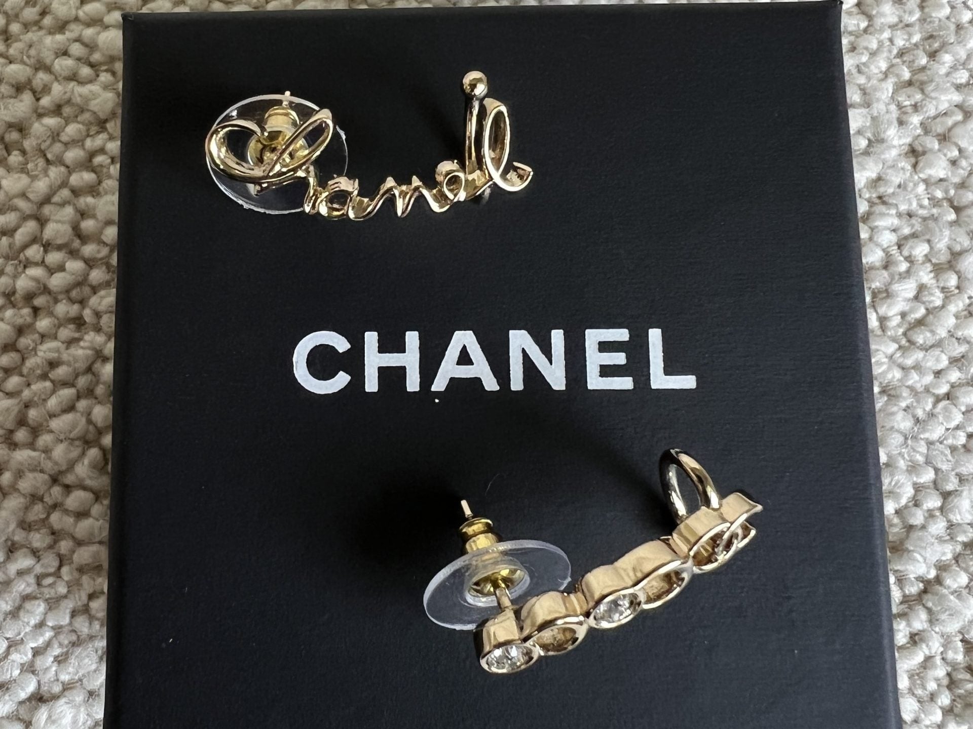 CHANEL Earrings Gold Chanel and Crystal Earrings Light Gold -Knockoff
