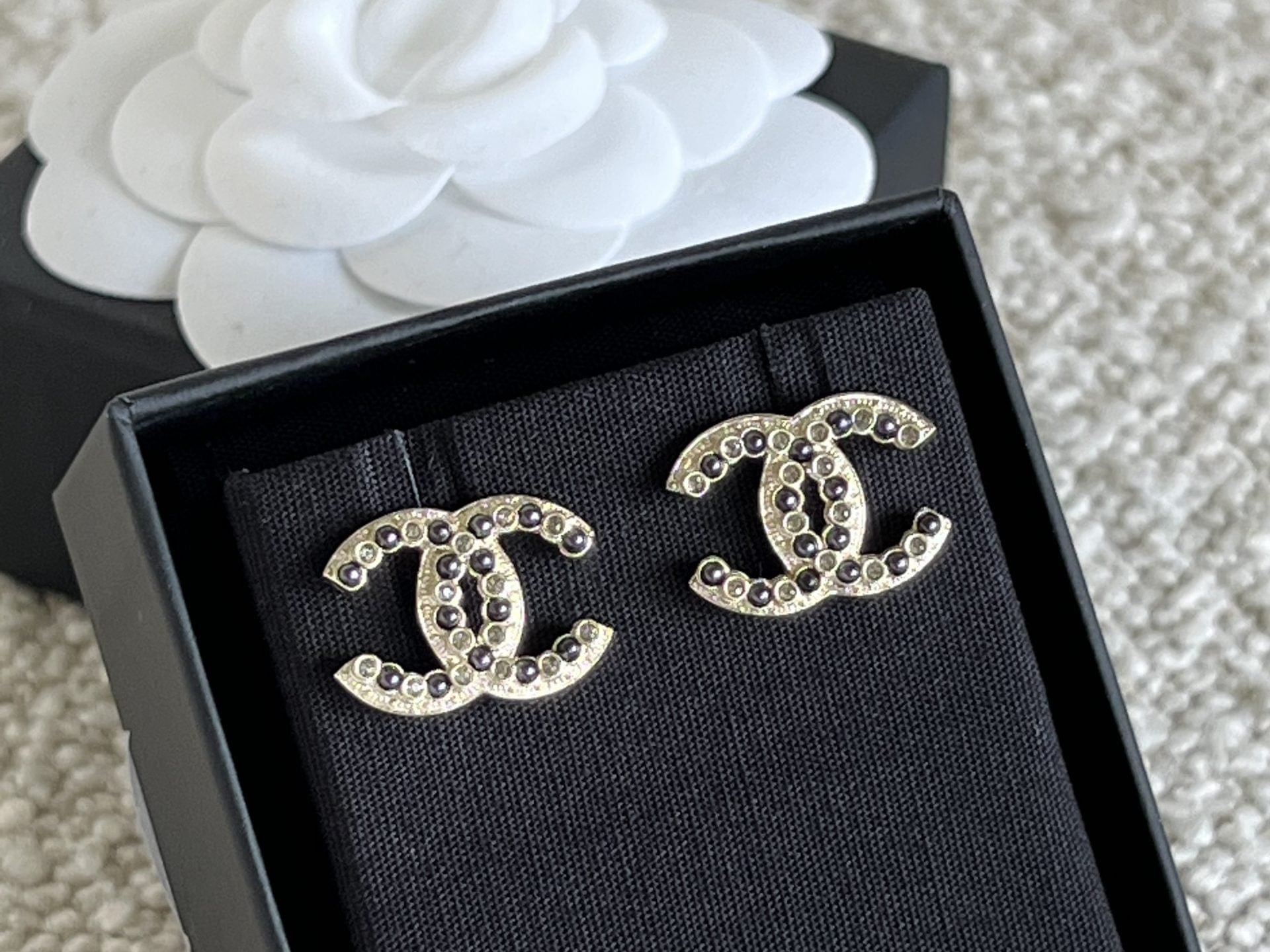 CHANEL Earrings Gold Chanel CC Crystal and Dark Pearl Earrings -Knockoff
