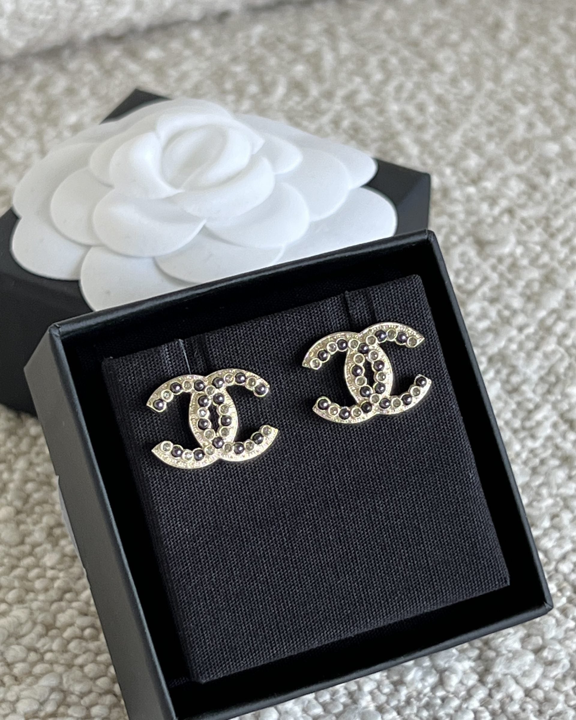 CHANEL Earrings Gold Chanel CC Crystal and Dark Pearl Earrings -Knockoff
