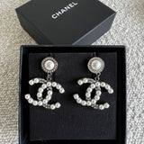 CHANEL Earrings White Chanel Dangle Earrings - Ruthenium -Knockoff
