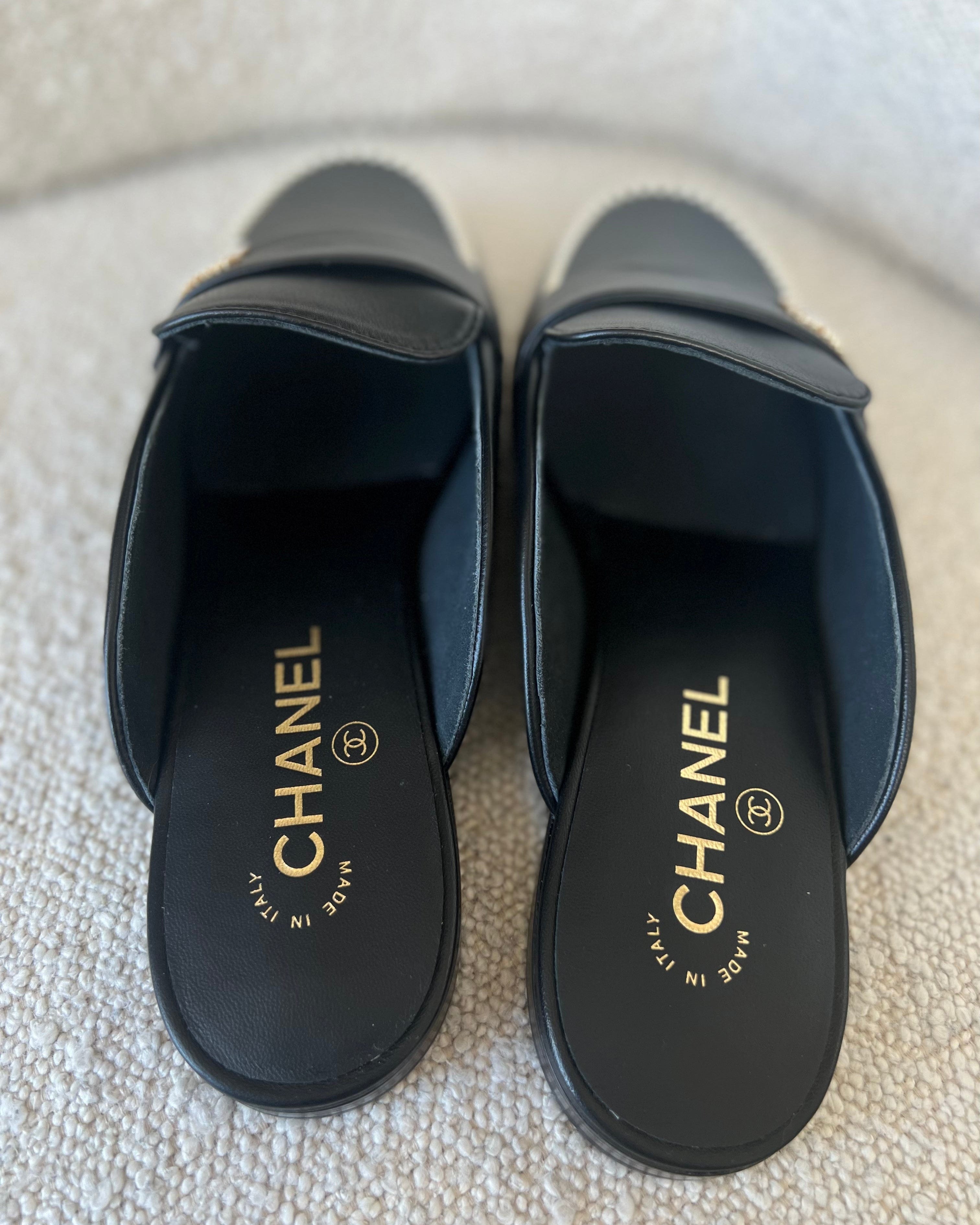 CHANEL Flats Chanel Black Leather CC Pearl Embellished Flat Loafers 40 -Knockoff
