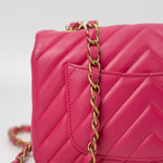 CHANEL Handbag 15s Pink Lambskin Chevron Mini Rectangular Flap Aged Gold Hardware -Knockoff
