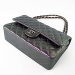 CHANEL Handbag 17S Purple Iridescent Lambskin Quilted Classic Flap Medium -Knockoff
