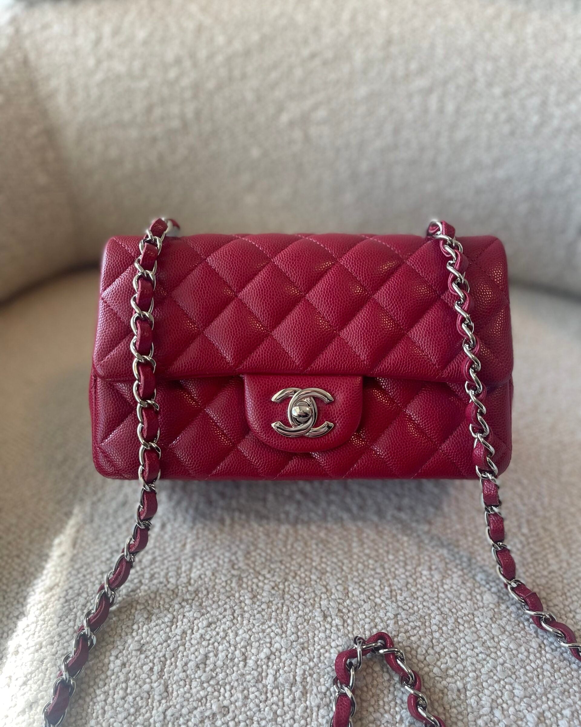 CHANEL Handbag 18B Raspberry Red Caviar Quilted Mini Rectangular Single Flap with Light Gold Hardware -Knockoff
