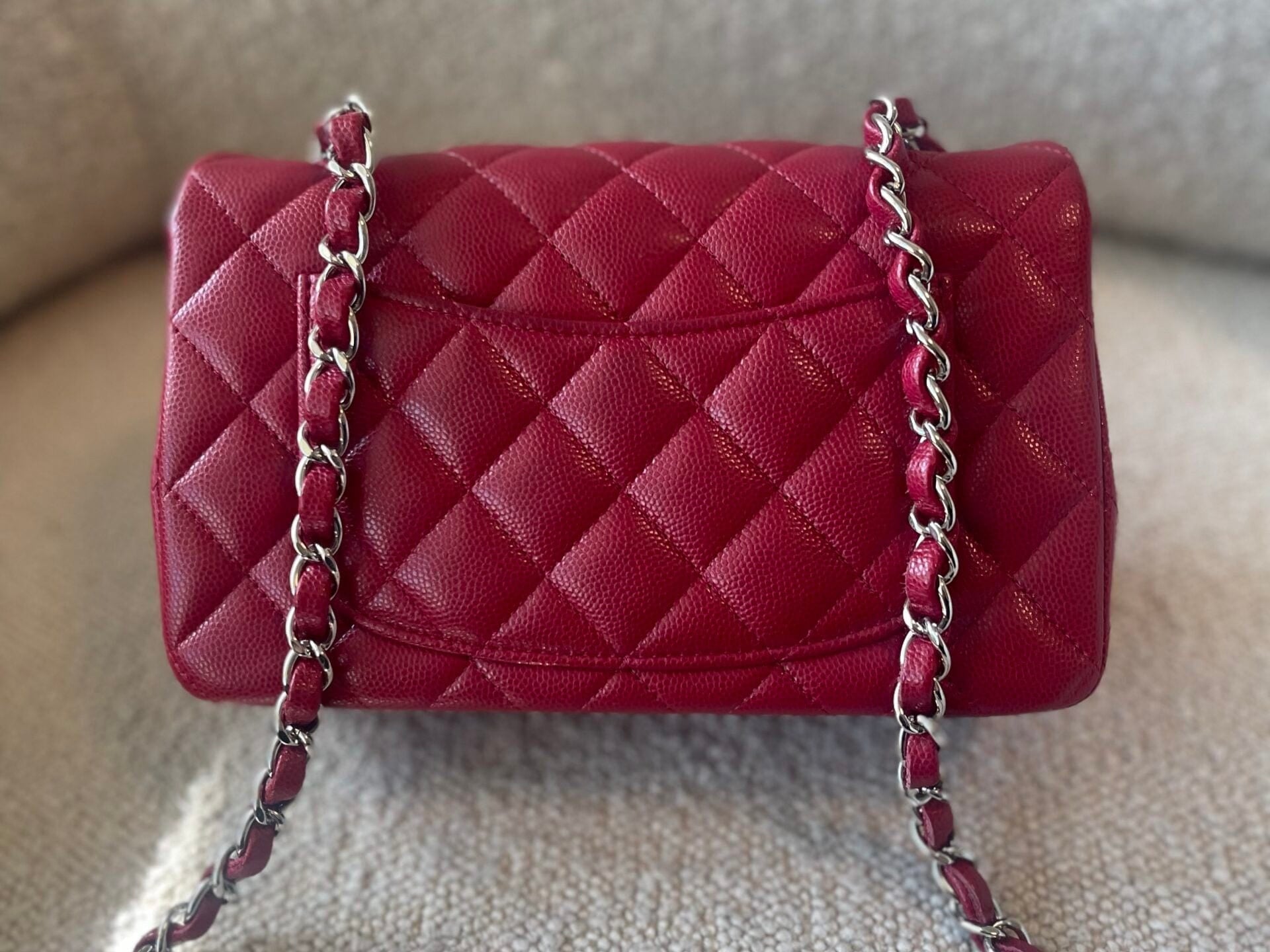 CHANEL Handbag 18B Raspberry Red Caviar Quilted Mini Rectangular Single Flap with Light Gold Hardware -Knockoff
