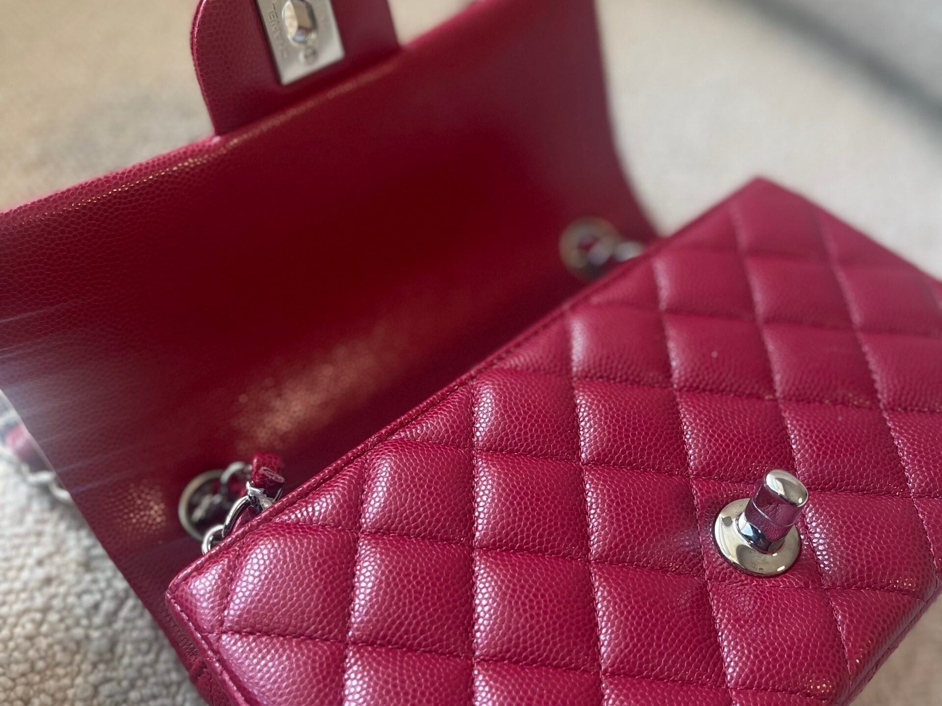 CHANEL Handbag 18B Raspberry Red Caviar Quilted Mini Rectangular Single Flap with Light Gold Hardware -Knockoff
