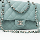 CHANEL Handbag 18C Light Blue Caviar Quilted Medium Classic Flap Edge Stitching Silver Hardware -Knockoff
