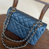 CHANEL Handbag 18S Dark Blue Caviar Quilted Classic Double Flap Light Gold Hardware -Knockoff
