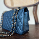 CHANEL Handbag 18S Dark Blue Caviar Quilted Classic Double Flap Light Gold Hardware -Knockoff
