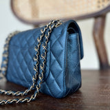 CHANEL Handbag 18S Dark Blue Caviar Quilted Classic Double Flap Light Gold Hardware -Knockoff
