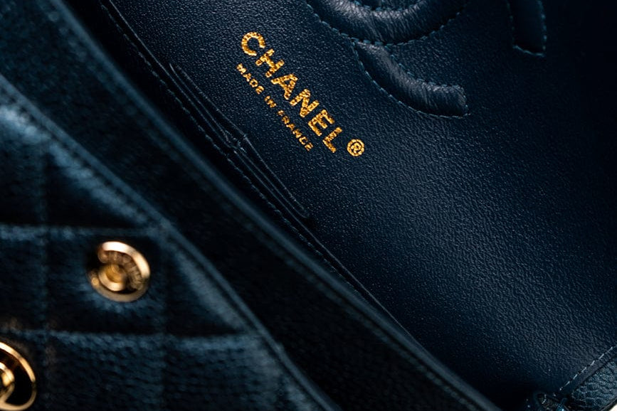 CHANEL Handbag 18S Dark Blue Small Caviar Quilted Classic Double Flap Light Gold Hardware -Knockoff
