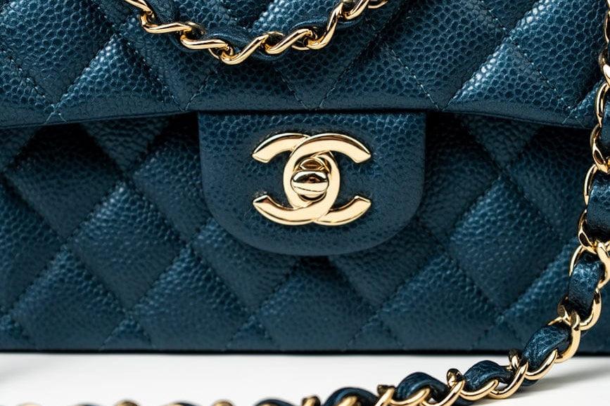 CHANEL Handbag 18S Dark Blue Small Caviar Quilted Classic Double Flap Light Gold Hardware -Knockoff
