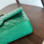 CHANEL Handbag 18S Emerald Green Caviar Quilted Classic Flap Medium Light Gold Hardware -Knockoff
