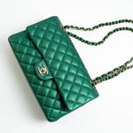 CHANEL Handbag 18S Emerald Green Caviar Quilted Classic Flap Medium Light Gold Hardware -Knockoff
