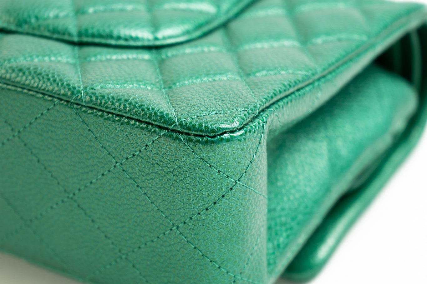 CHANEL Handbag 18S Emerald Green Caviar Quilted Classic Flap Medium Light Gold Hardware -Knockoff
