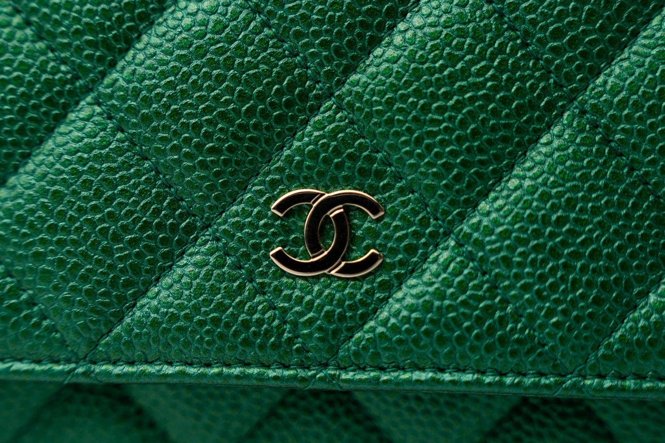 CHANEL Handbag 18S Emerald Green Caviar Quilted Wallet on Chain (WOC) -Knockoff
