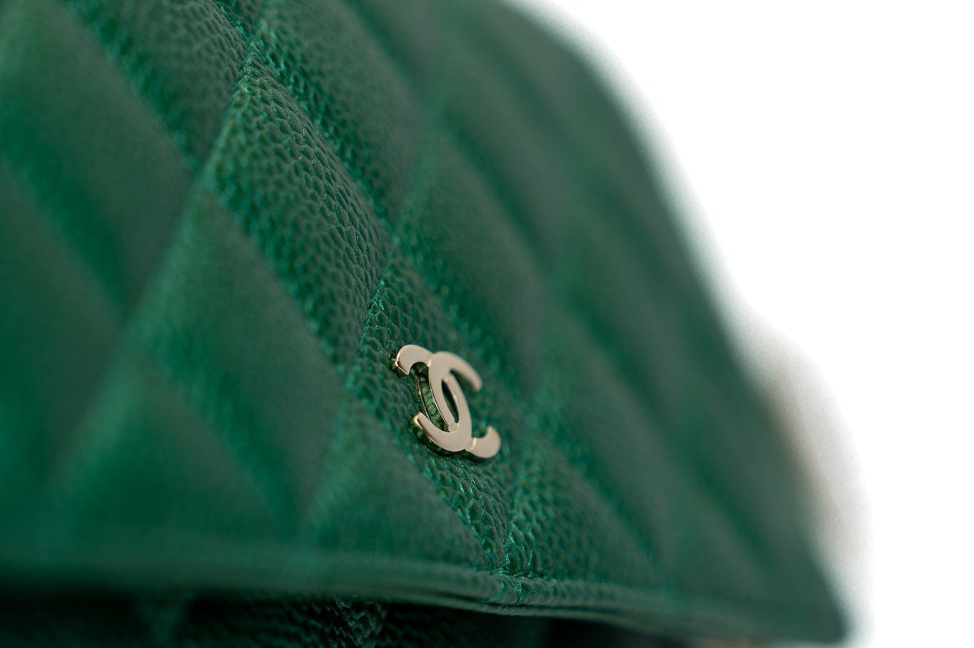 CHANEL Handbag 18S Emerald Green Caviar Quilted Wallet on Chain (WOC) -Knockoff
