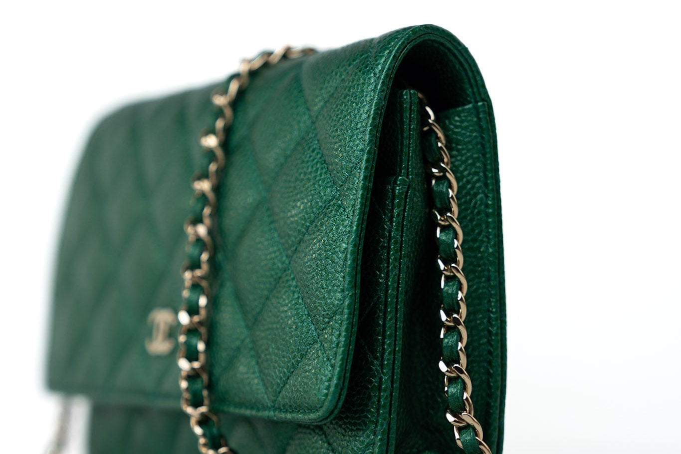 CHANEL Handbag 18S Emerald Green Caviar Quilted Wallet on Chain (WOC) -Knockoff
