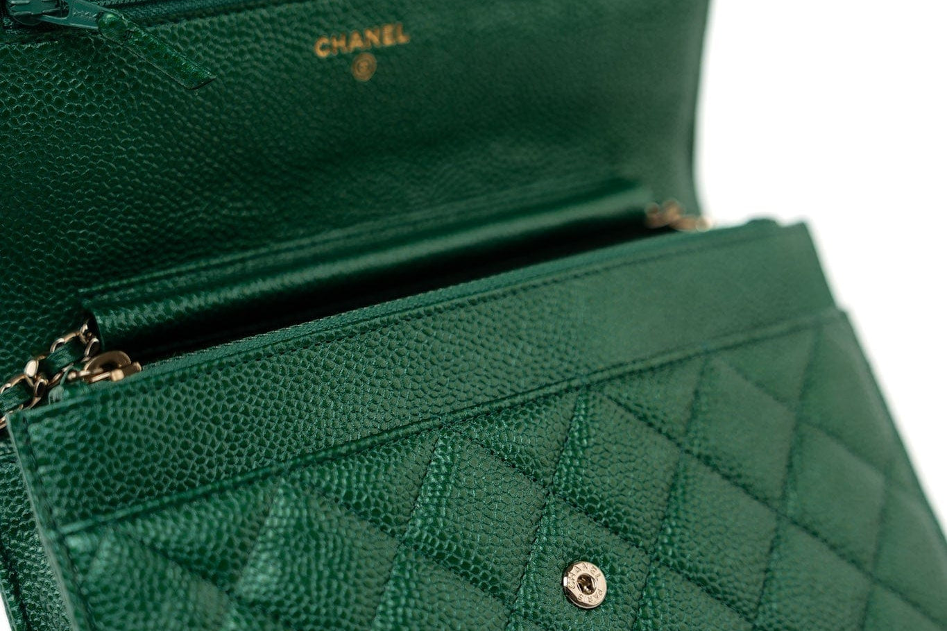 CHANEL Handbag 18S Emerald Green Caviar Quilted Wallet on Chain (WOC) -Knockoff
