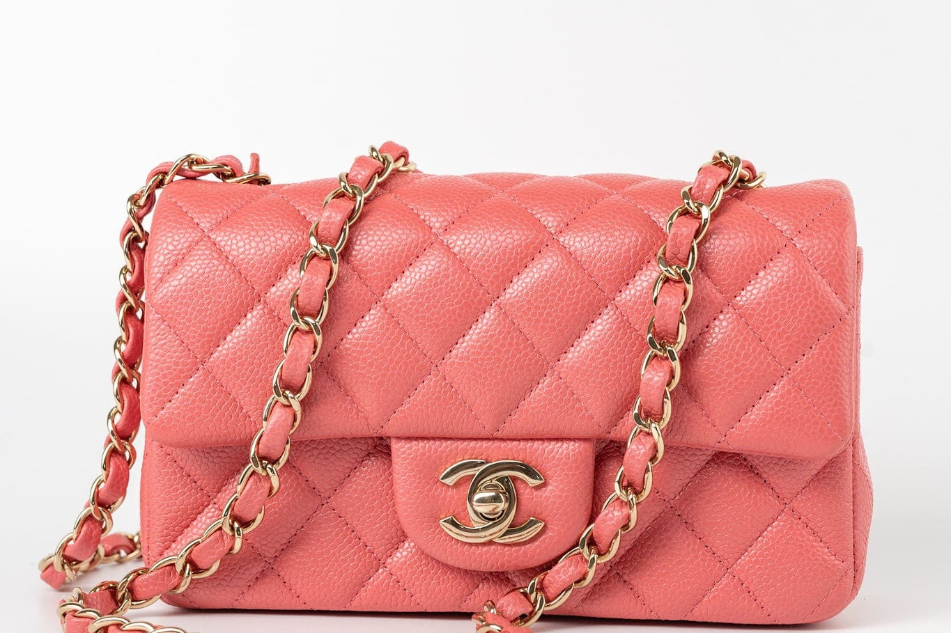 CHANEL Handbag 18S Pink Caviar Quilted Mini Rectangular Flap Light Gold Hardware -Knockoff
