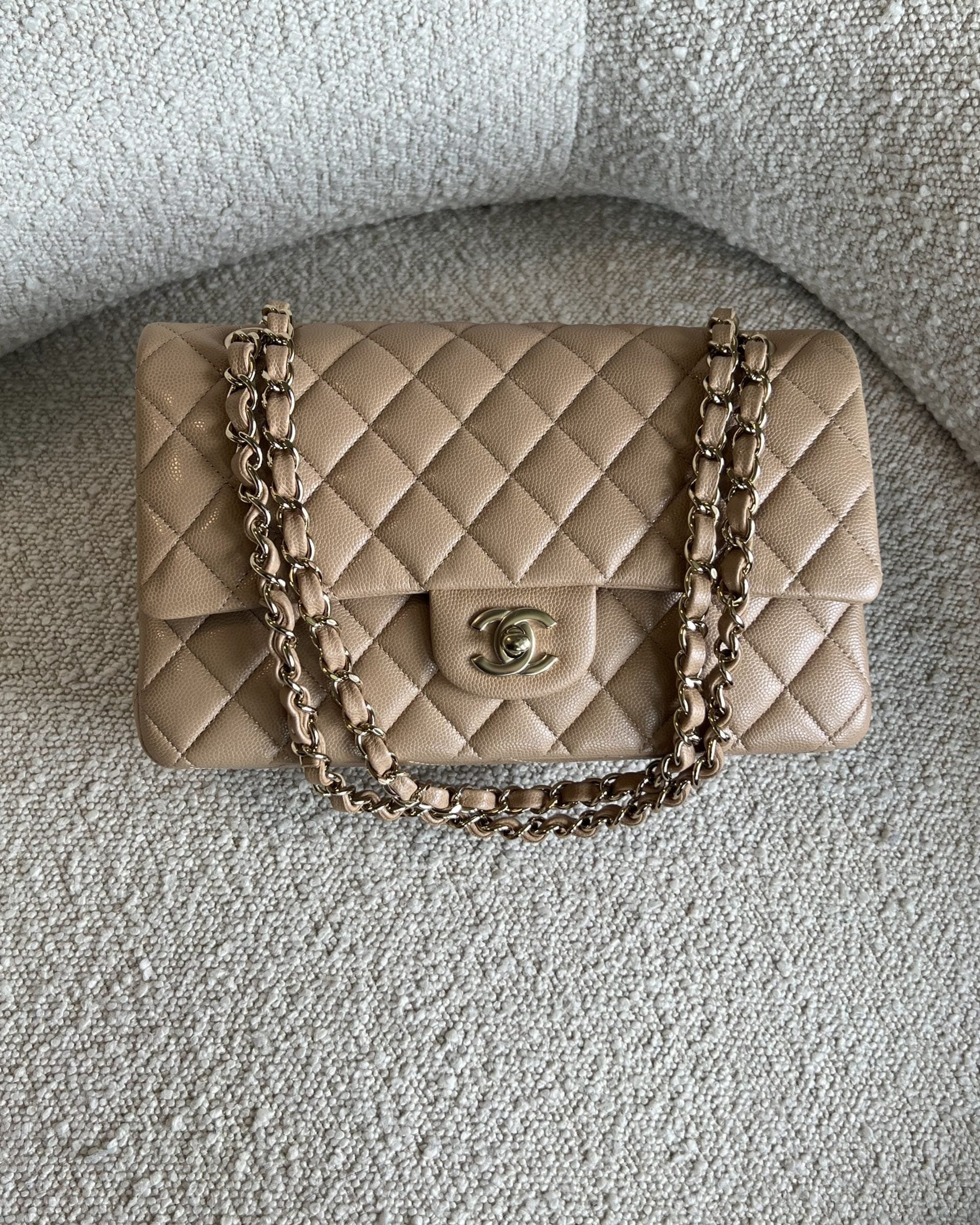 CHANEL Handbag 19B Dark Beige Caviar Quilted Classic Flap Medium LGHW -Knockoff
