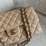 CHANEL Handbag 19B Dark Beige Caviar Quilted Classic Flap Medium LGHW -Knockoff
