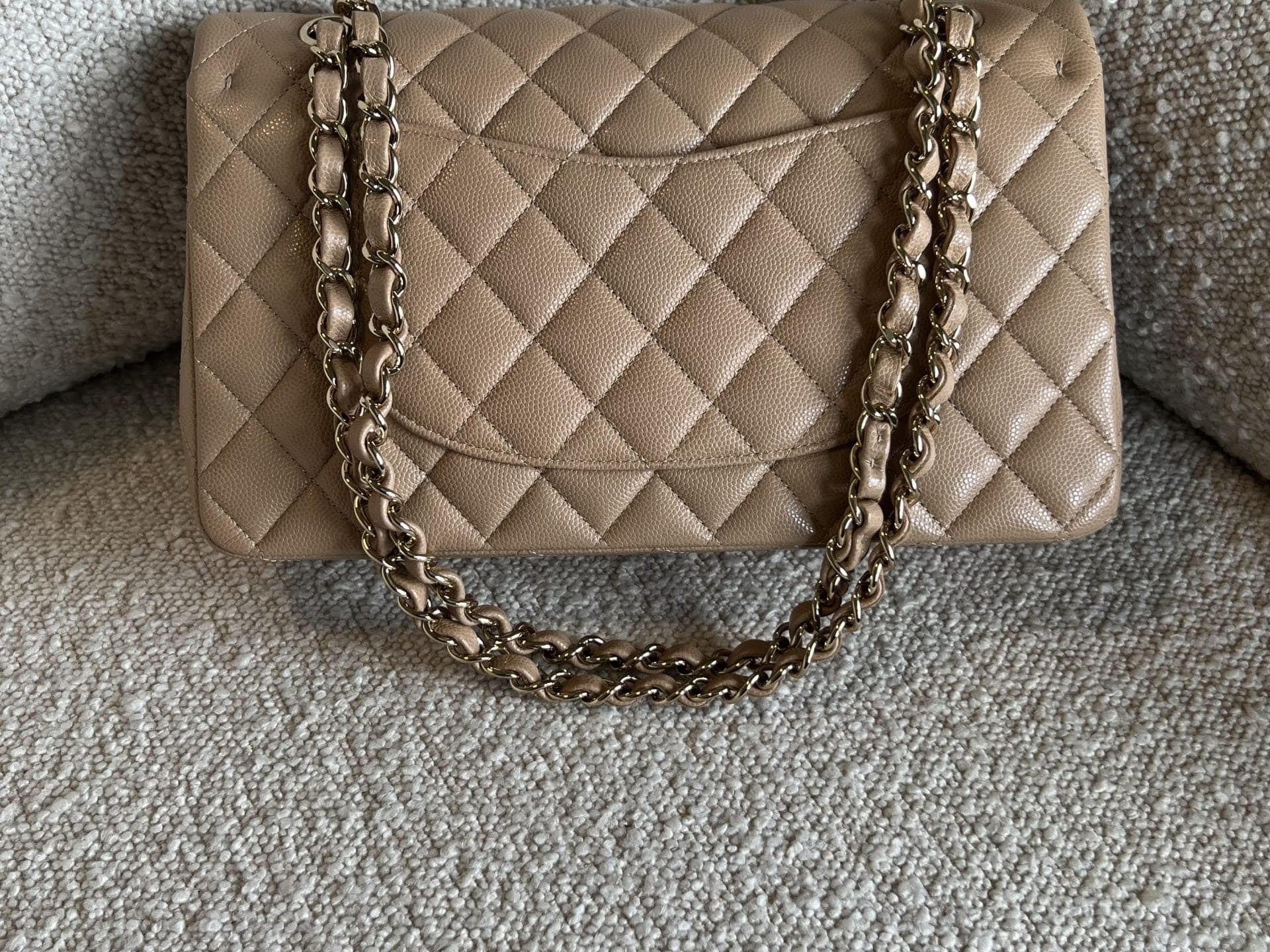 CHANEL Handbag 19B Dark Beige Caviar Quilted Classic Flap Medium LGHW -Knockoff
