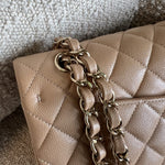 CHANEL Handbag 19B Dark Beige Caviar Quilted Classic Flap Medium LGHW -Knockoff
