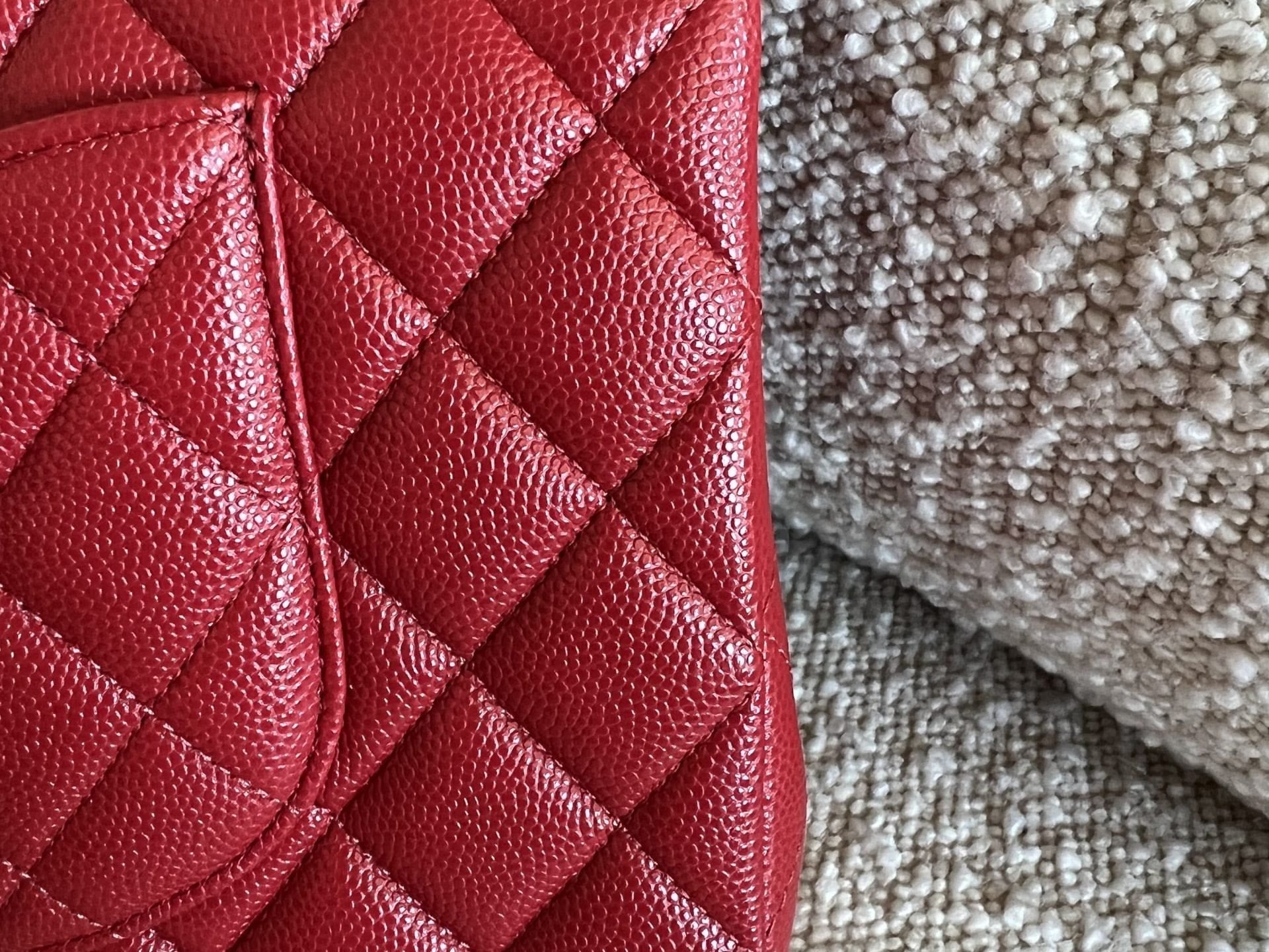 CHANEL Handbag 19B Red Caviar Quilted Classic Flap Medium SHW -Knockoff
