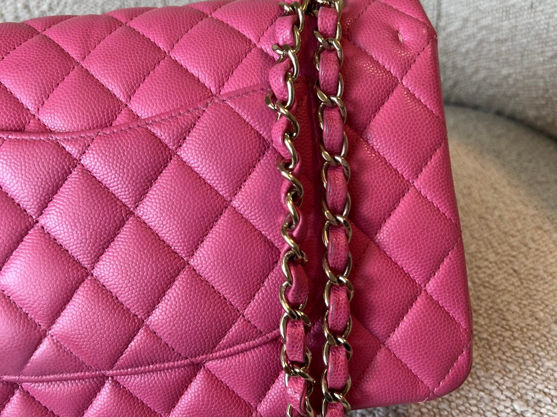 CHANEL Handbag 19C Pink Caviar Quilted Classic Flap Medium LGHW -Knockoff
