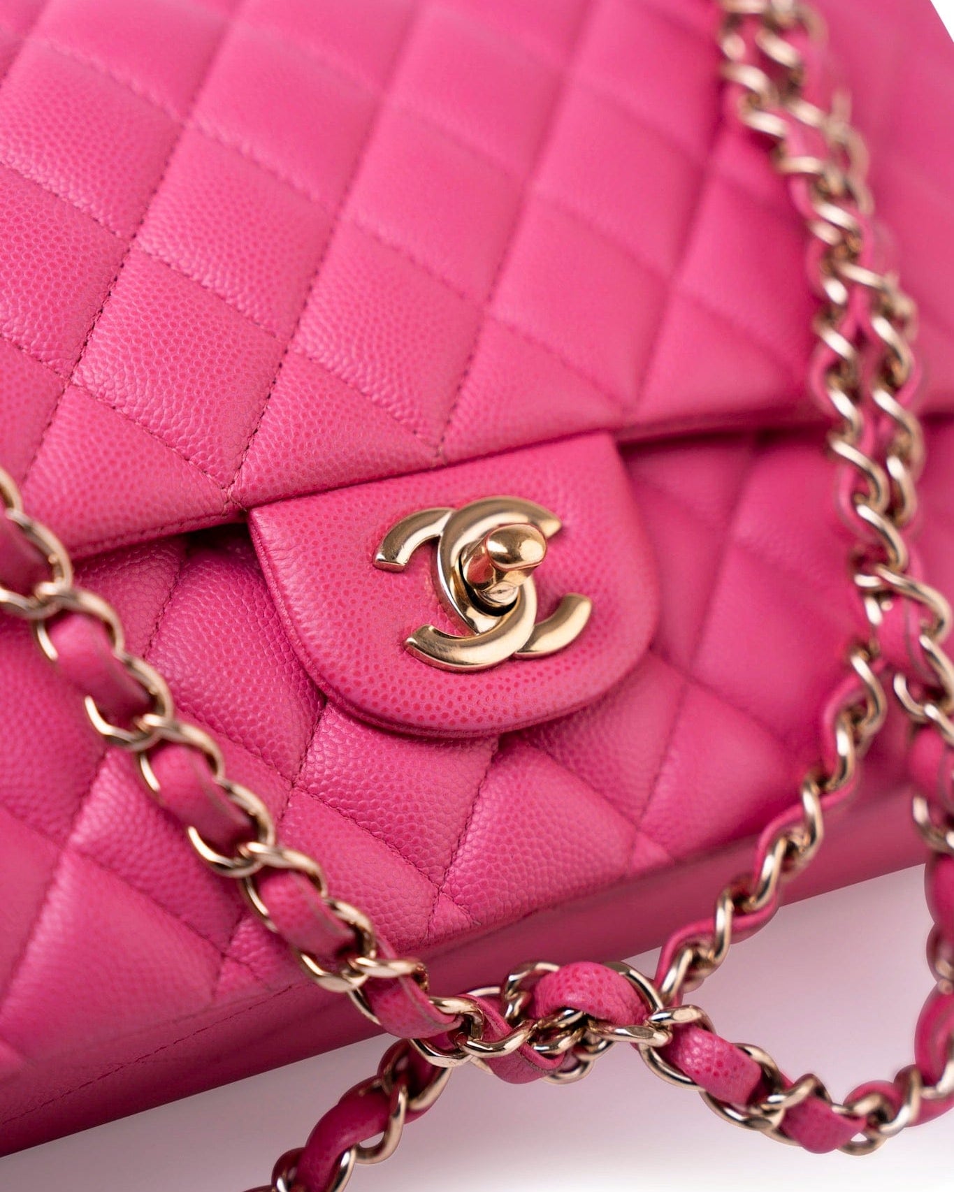 CHANEL Handbag 19C Pink Caviar Quilted Classic Flap Medium LGHW -Knockoff
