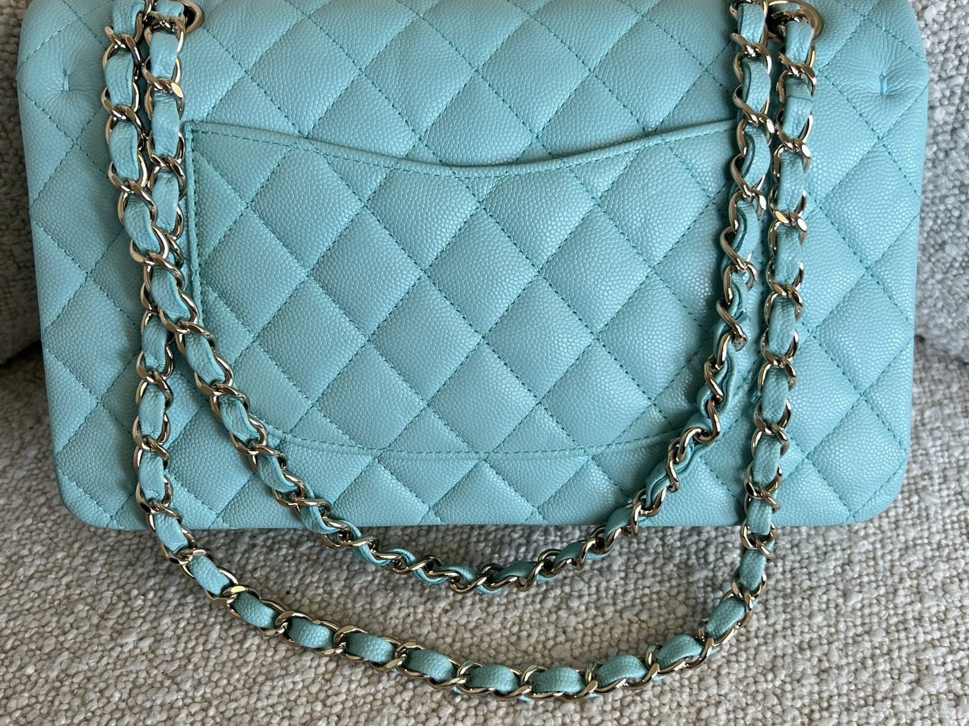 CHANEL Handbag 19C Tiffany Blue  Caviar Quilted Classic Flap Medium LGHW -Knockoff
