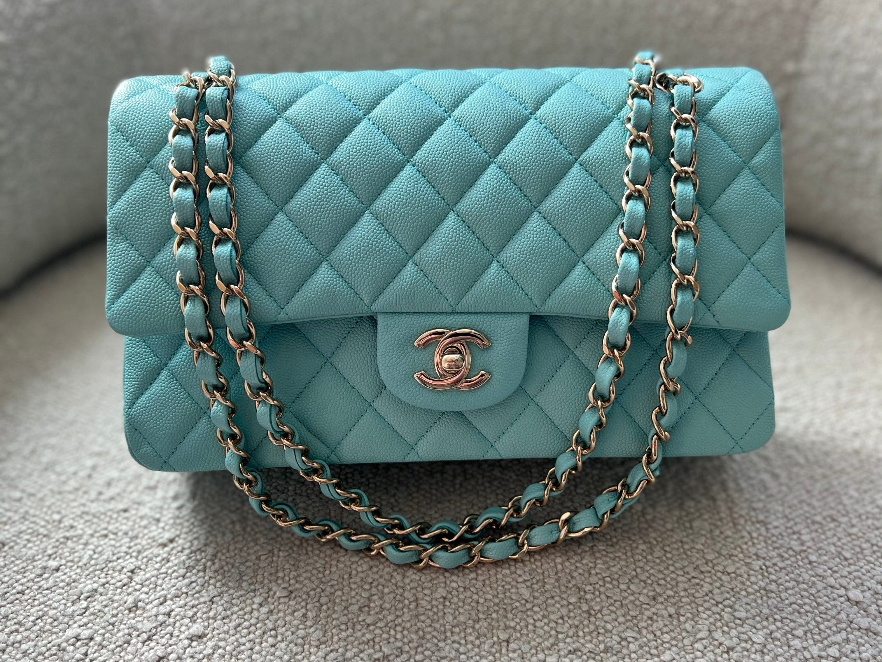 CHANEL Handbag 19C Tiffany Blue Caviar Quilted Classic Flap Medium LGHW -Knockoff
