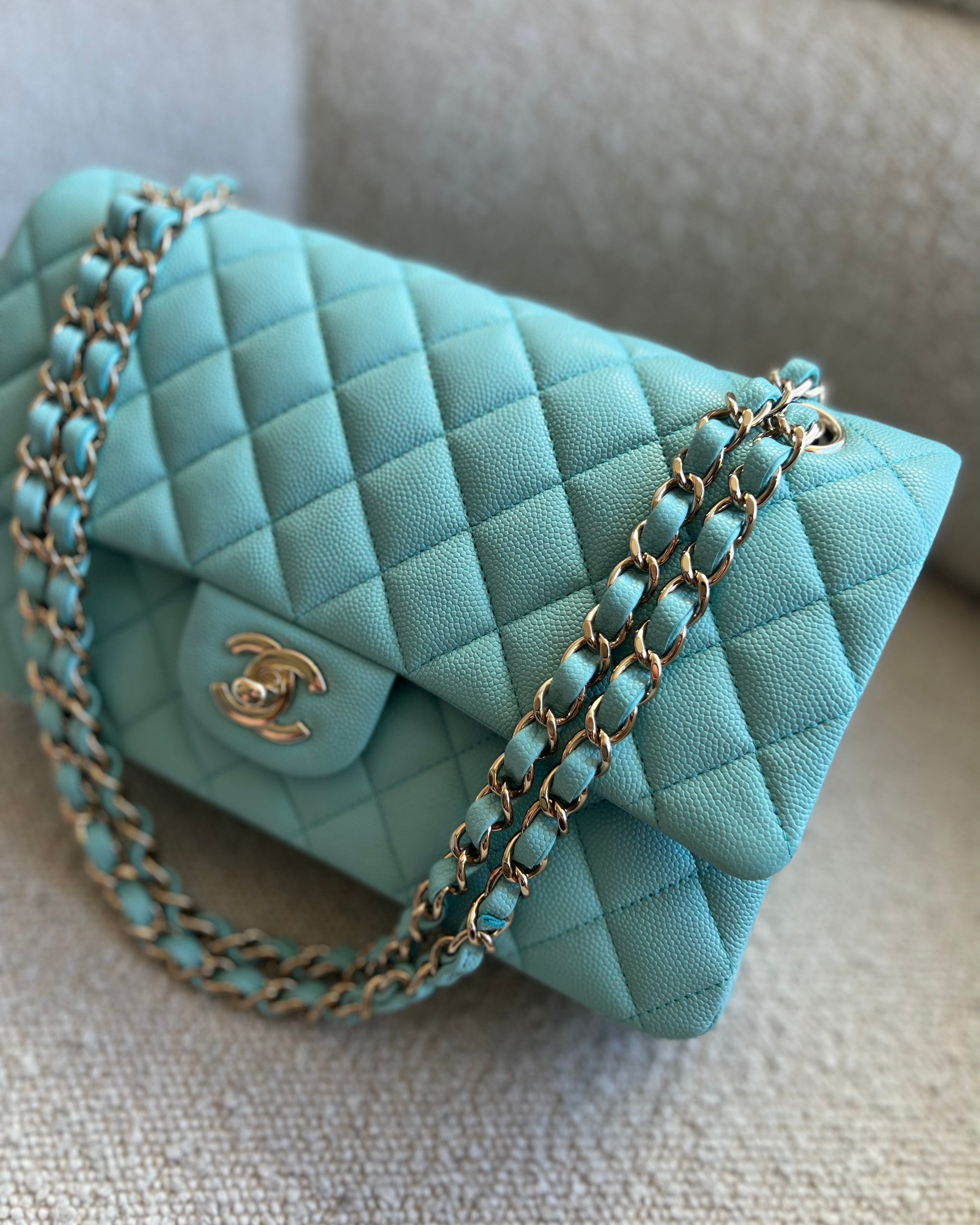 CHANEL Handbag 19C Tiffany Blue Caviar Quilted Classic Flap Medium LGHW -Knockoff
