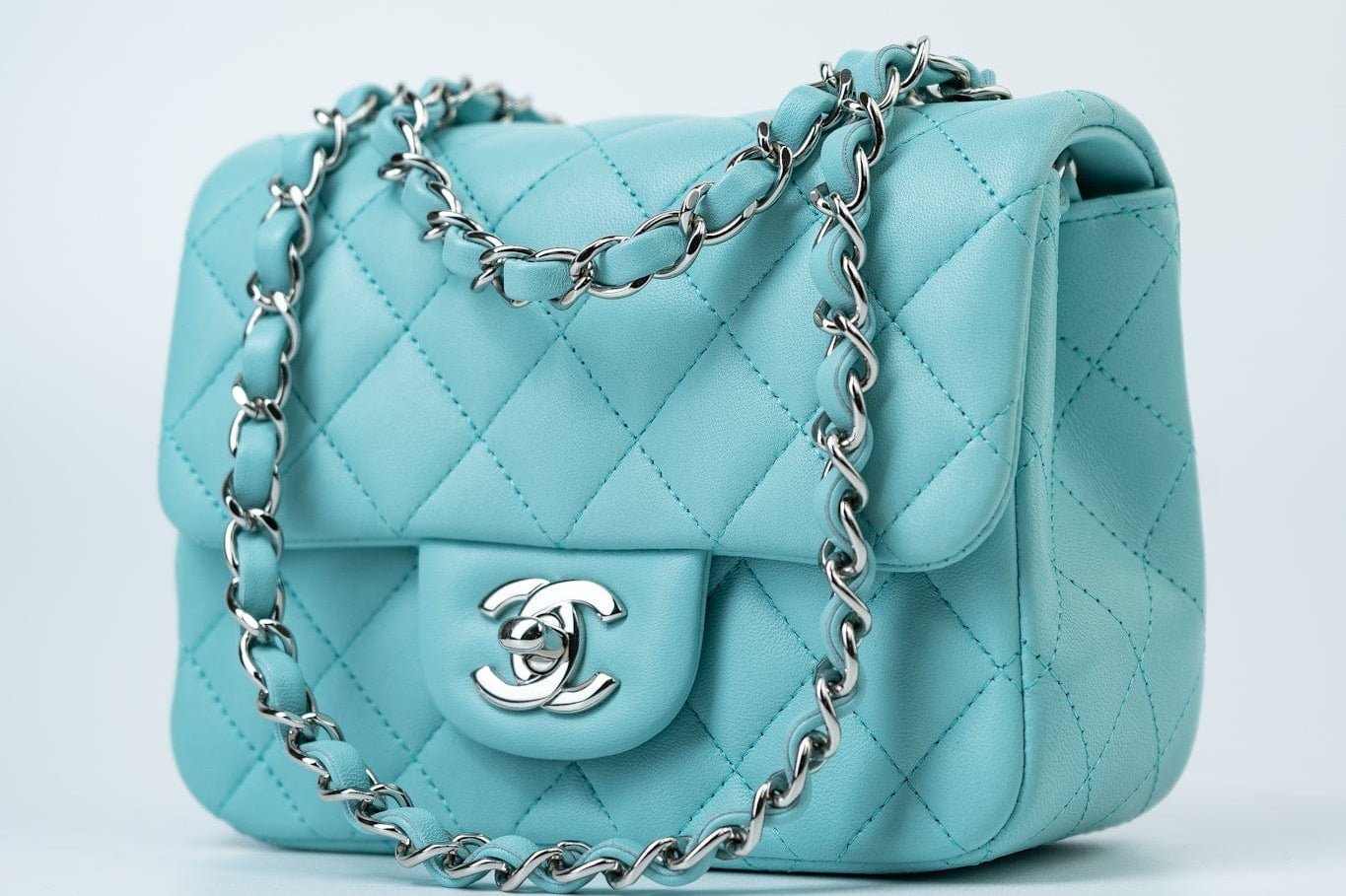 CHANEL Handbag 19c Tiffany Blue Lambskin Quilted Mini Square Single Flap Silver Hardware -Knockoff
