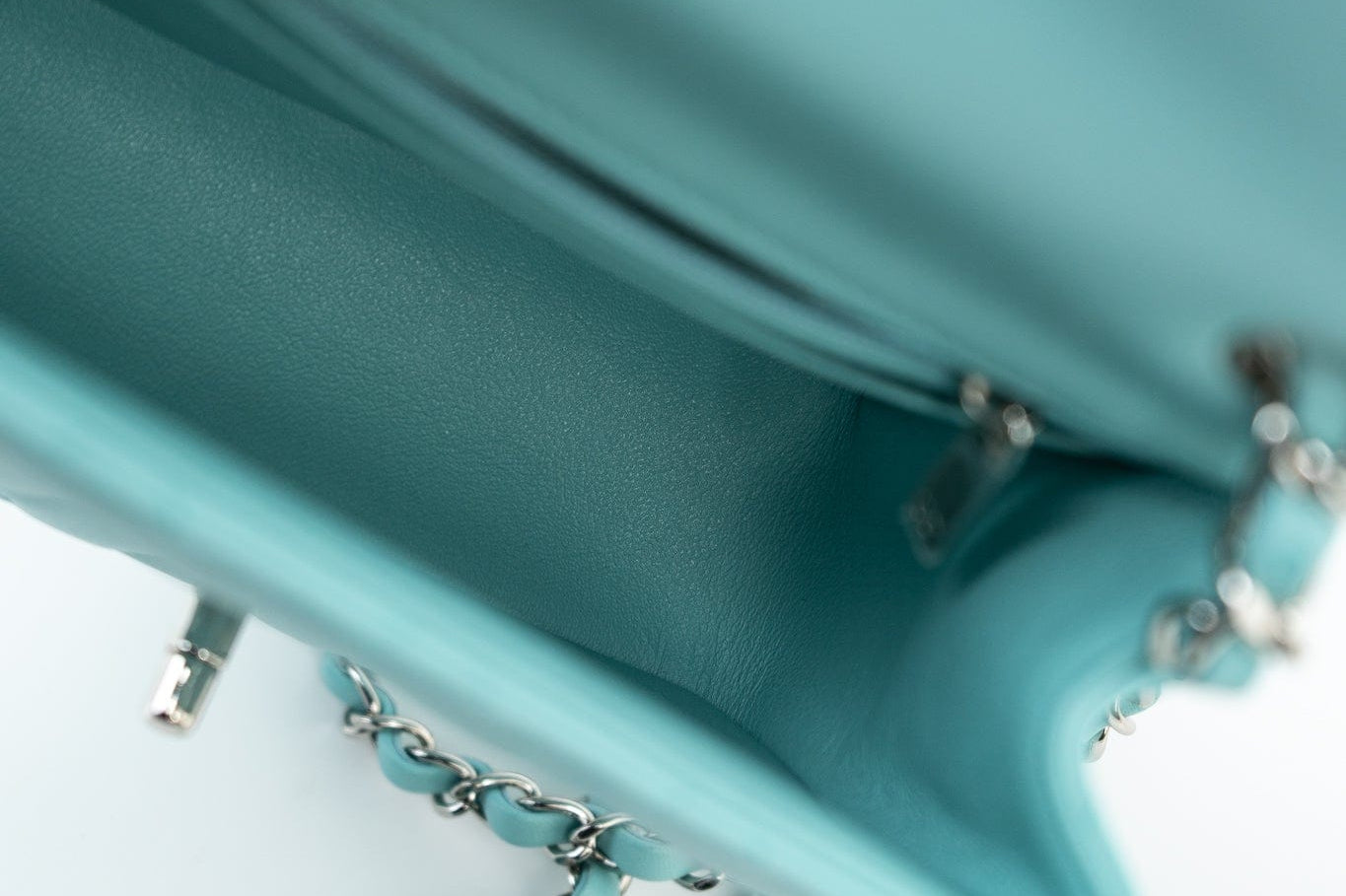 CHANEL Handbag 19c Tiffany Blue Lambskin Quilted Mini Square Single Flap Silver Hardware -Knockoff
