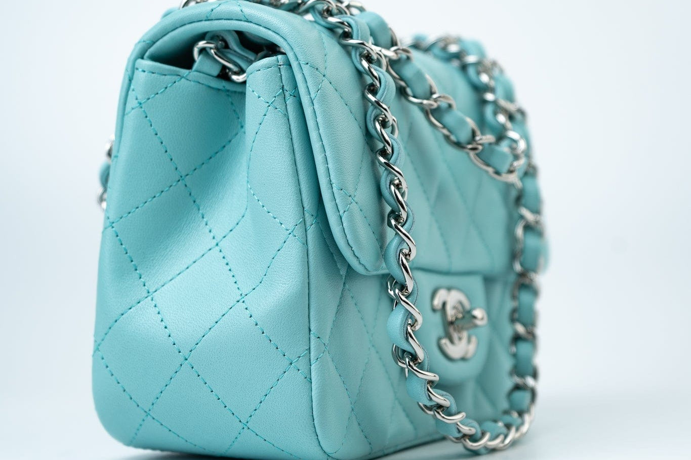 CHANEL Handbag 19c Tiffany Blue Lambskin Quilted Mini Square Single Flap Silver Hardware -Knockoff
