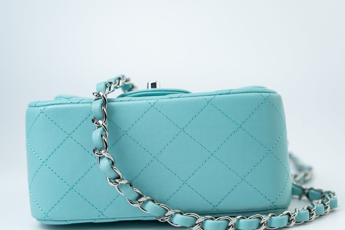 CHANEL Handbag 19c Tiffany Blue Lambskin Quilted Mini Square Single Flap Silver Hardware -Knockoff
