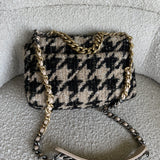 CHANEL Handbag 19K Houndstooth 19 Flap Beige/Black Small MHW -Knockoff
