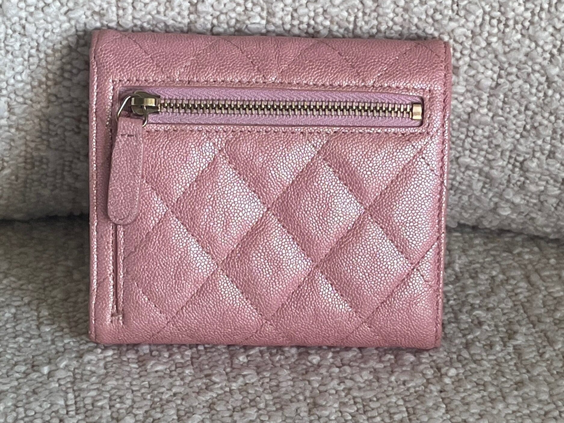 CHANEL Handbag 19S Pink Iridescent Caviar Quilted Flap Wallet -Knockoff
