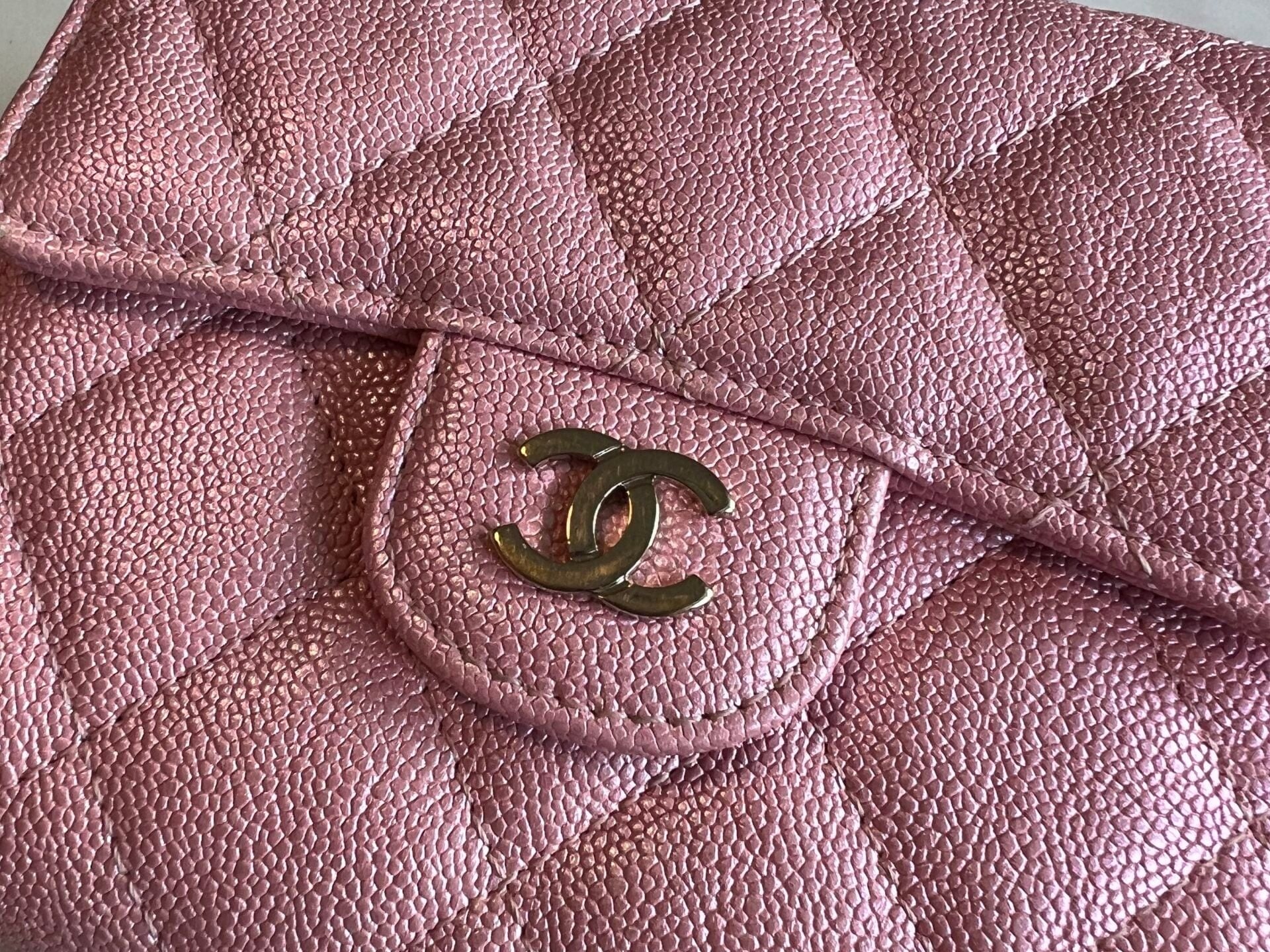 CHANEL Handbag 19S Pink Iridescent Caviar Quilted Flap Wallet -Knockoff
