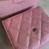 CHANEL Handbag 19S Pink Iridescent Caviar Quilted Flap Wallet -Knockoff
