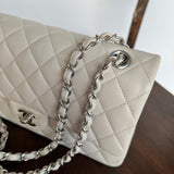 CHANEL Handbag 20B Ivory Caviar Quilted Classic Flap Medium Silver Hardware -Knockoff
