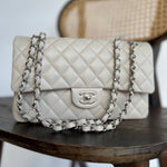 CHANEL Handbag 20B Ivory Caviar Quilted Classic Flap Medium Silver Hardware -Knockoff
