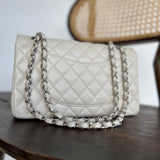 CHANEL Handbag 20B Ivory Caviar Quilted Classic Flap Medium Silver Hardware -Knockoff
