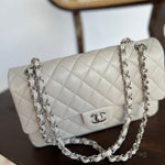 CHANEL Handbag 20B Ivory Caviar Quilted Classic Flap Medium Silver Hardware -Knockoff
