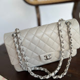 CHANEL Handbag 20B Ivory Caviar Quilted Classic Flap Medium Silver Hardware -Knockoff
