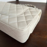 CHANEL Handbag 20B Ivory Caviar Quilted Classic Flap Medium Silver Hardware -Knockoff
