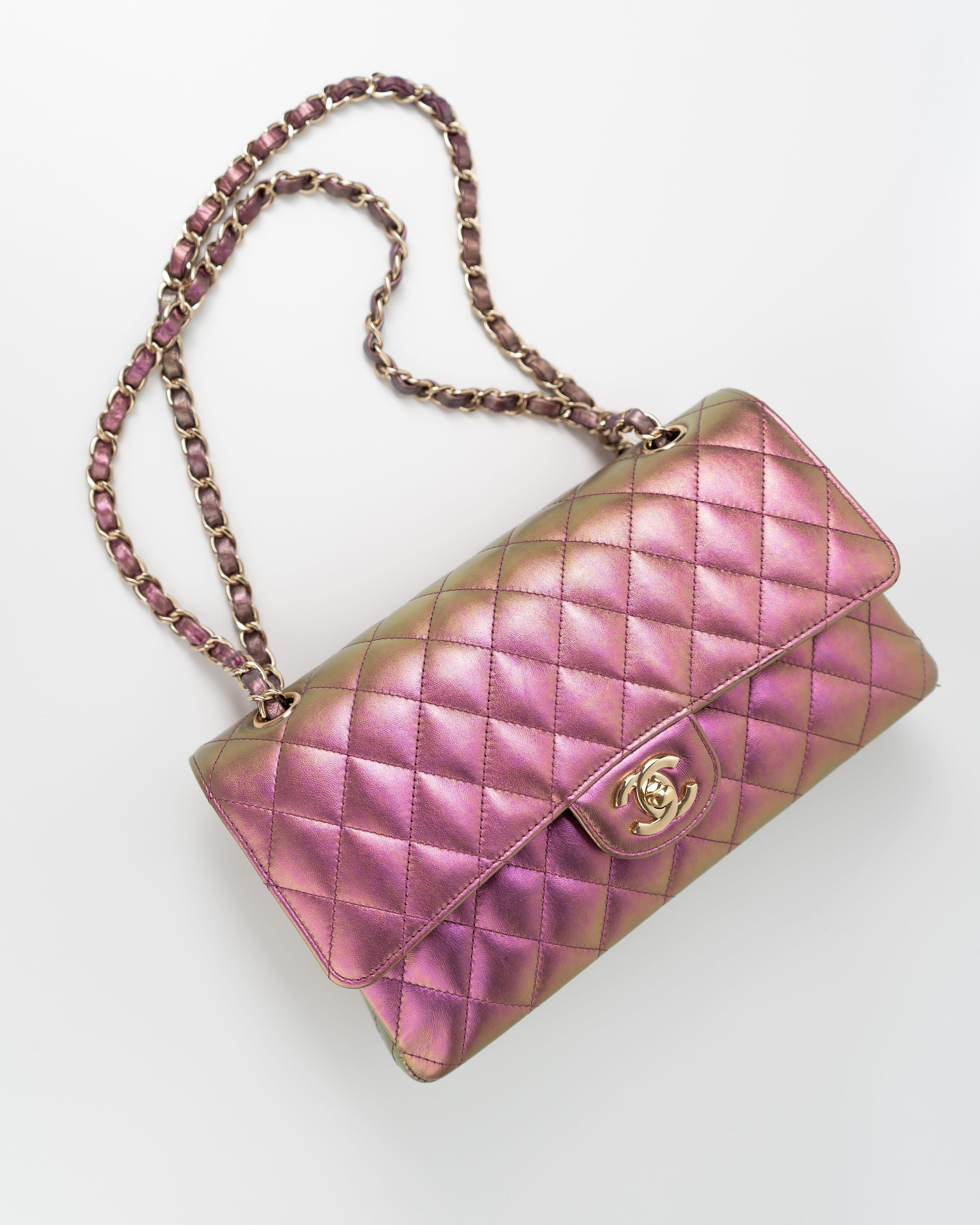 CHANEL Handbag 20B Purple Iridescent Lambskin Quilted Classic Flap Medium w/ Edge Stitching -Knockoff
