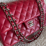 CHANEL Handbag 20B Red Lambskin Quilted Classic Flap Medium SHW -Knockoff
